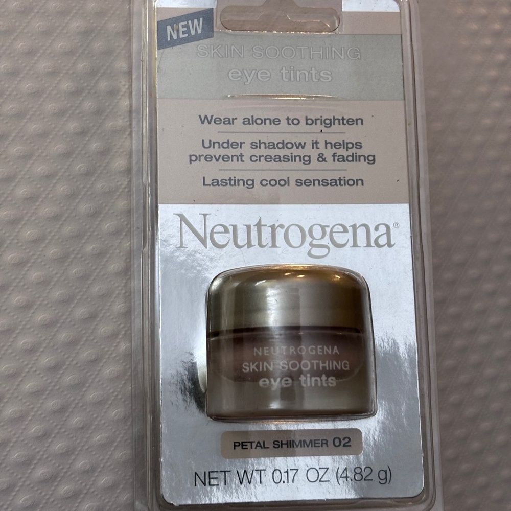 Vintage Neutrogena Eye Tint: Petal Shimmer (light pink)